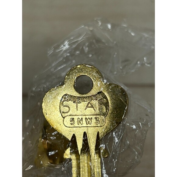 STAR Locksmith Supplies Brass 5NW3 Key Blanks Set Of 6 Made In USA NOS - Picture 2 of 3